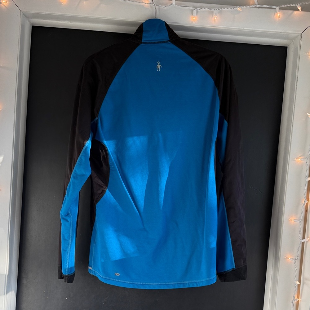 Smartwool Women's Black and Blue PhD Windbreaker Jacket - Picture 3 of 3
